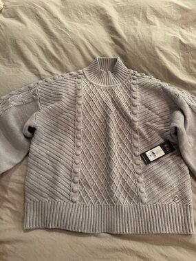 Karl Lagerfeld Light Gray Cable Knit Sweater
